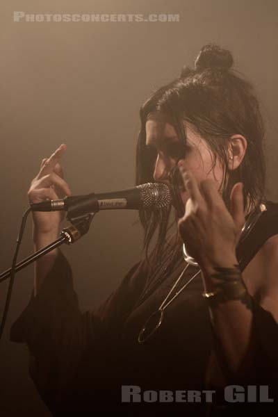 CHELSEA WOLFE - 2013-05-07 - PARIS - Point Ephemere - 